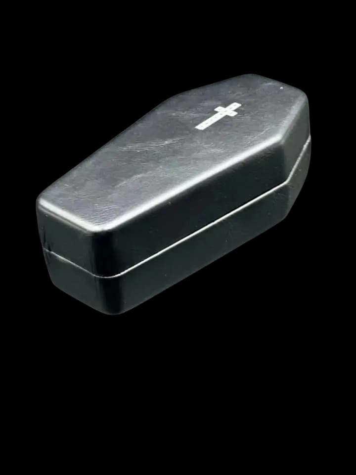 coffin-shaped-glasses-case-with-cross-design