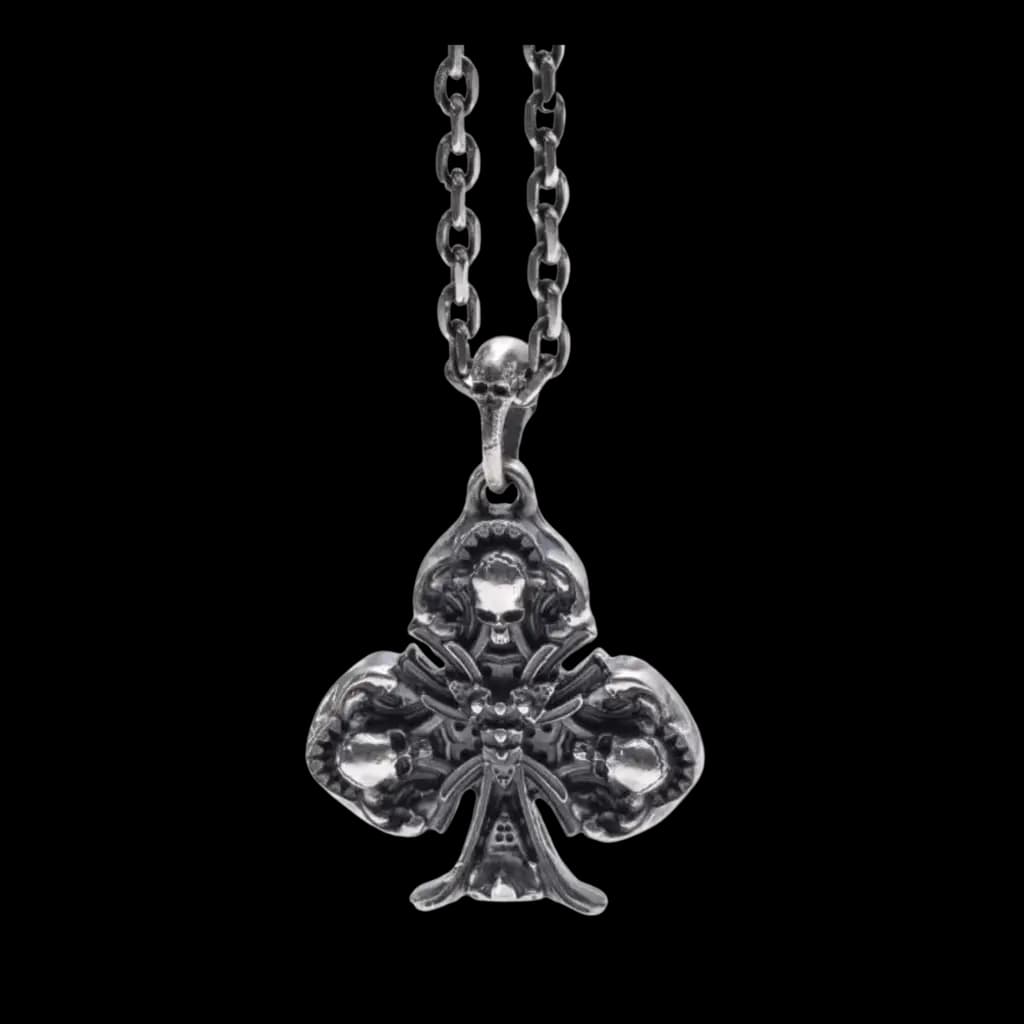 baroque-skull-with-poker-elements-necklace