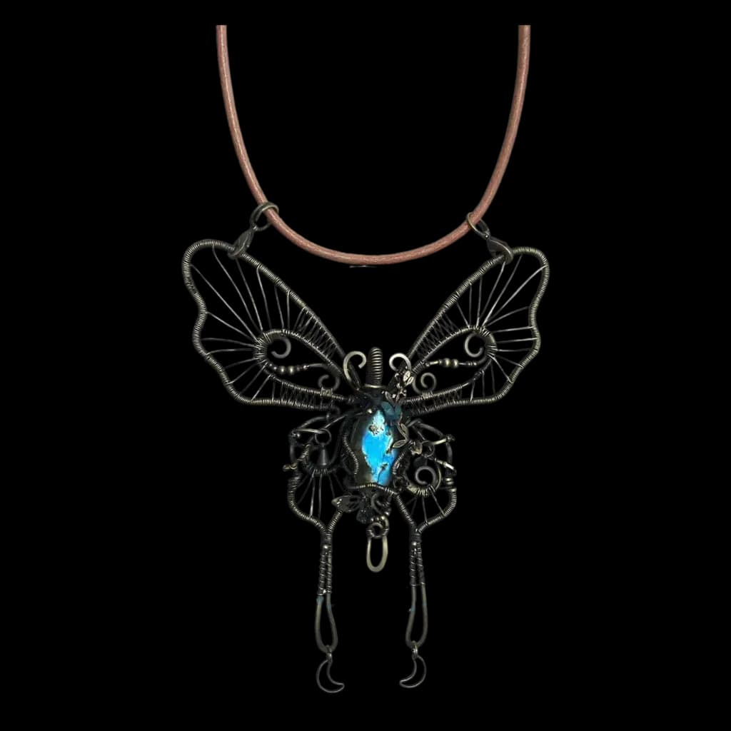 psyche-butterfly-handcrafted-wire-wrapped-labradorite-pendant