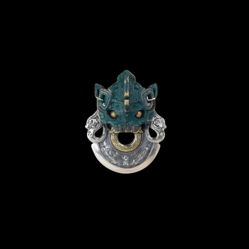bronze-taotie-axe-pendant