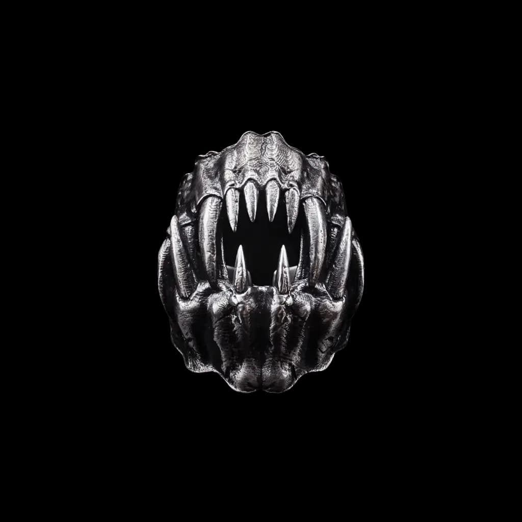 dark-beast-fang-open-silver-ring