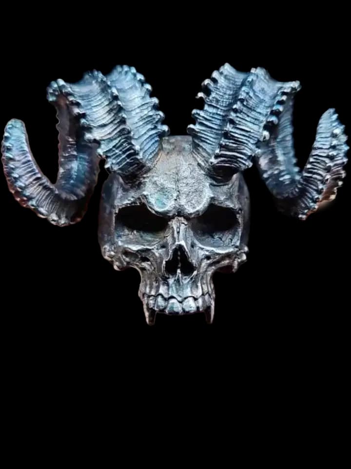 demon-skull-ring-with-curled-horns